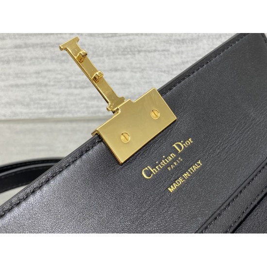 Dior Montaigne