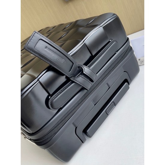 Bottega Veneta More