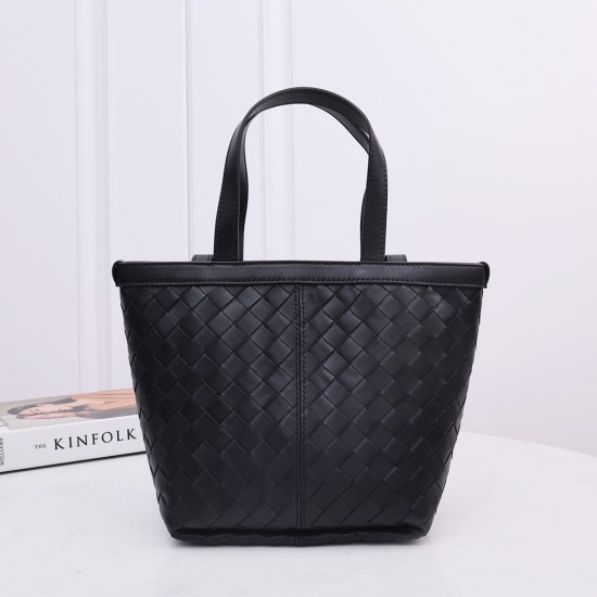 Bottega Veneta Tote