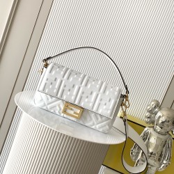FENDI Baguette