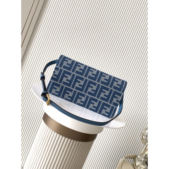 FENDI Baguette