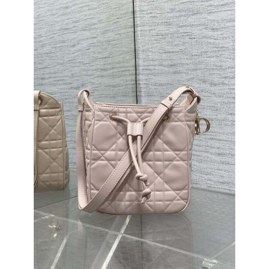 Dior Caro