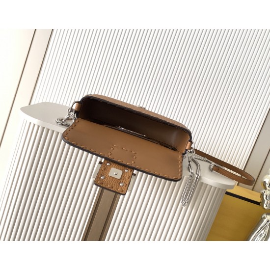 FENDI Baguette