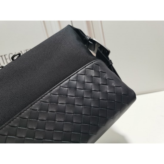 Bottega Veneta More