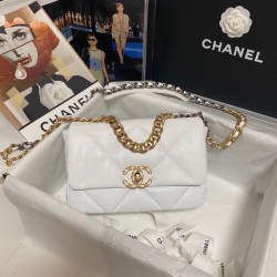 CHANEL 19 BAG