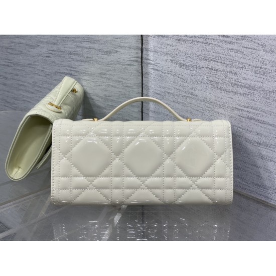 Dior Caro