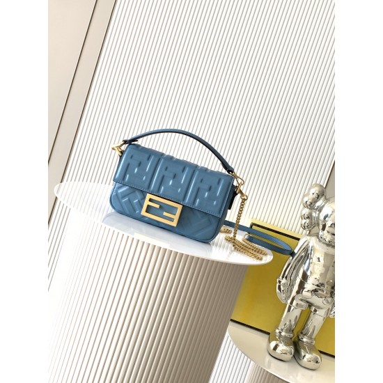 FENDI Baguette
