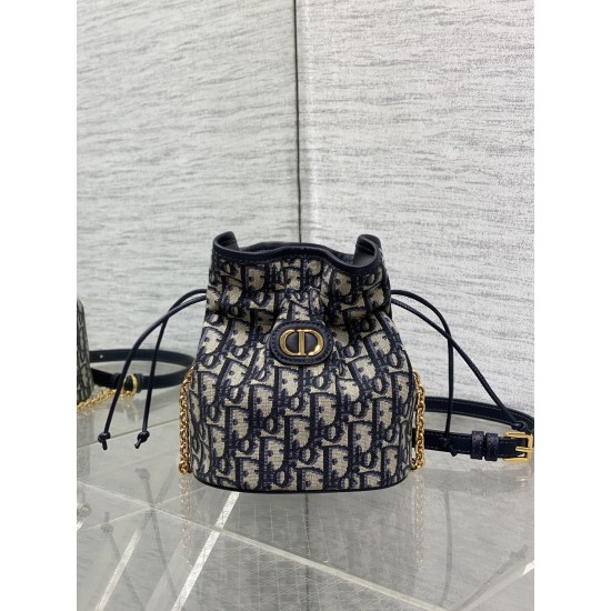 Dior Caro