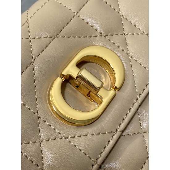 Dior Caro