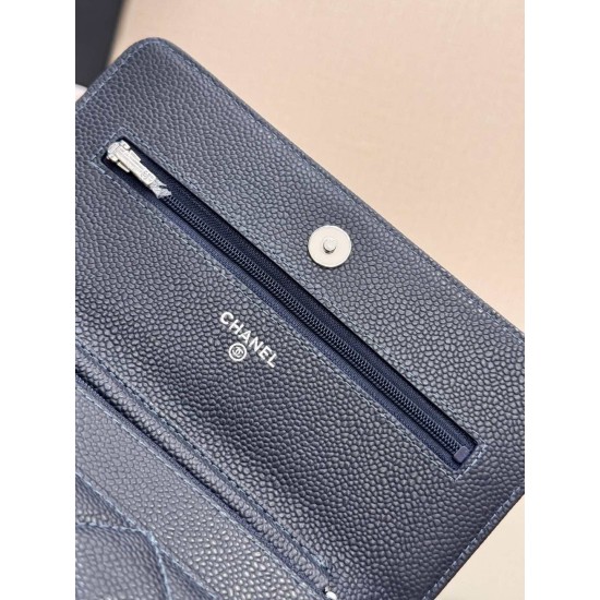 CHANEL WOC