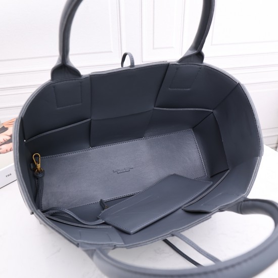 Bottega Veneta Tote