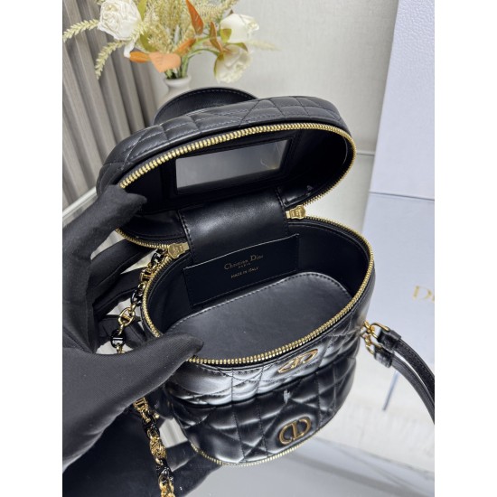 Dior Montaigne