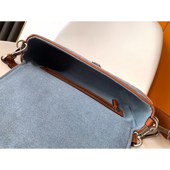 FENDI Baguette