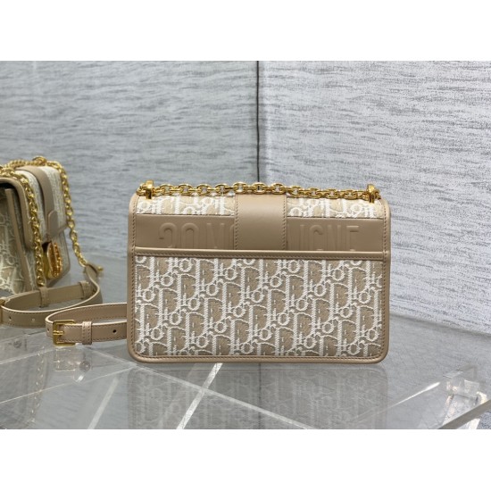 Dior Montaigne