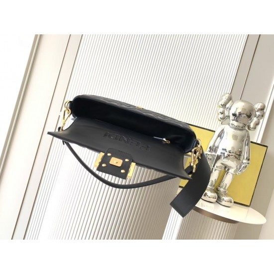 FENDI Baguette