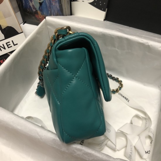 CHANEL 19 BAG