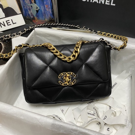 CHANEL 19 BAG
