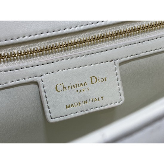 Dior Caro