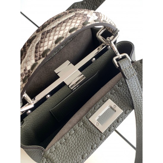 FENDI Peekaboo