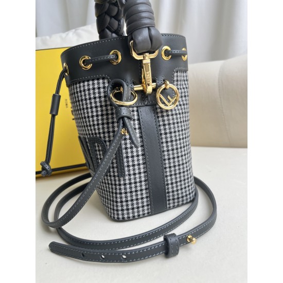 FENDI Bucket Bags
