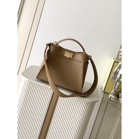 FENDI Peekaboo
