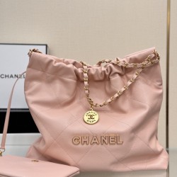 CHANEL 22 Bag