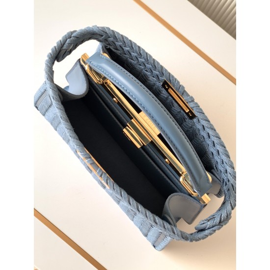 FENDI Peekaboo