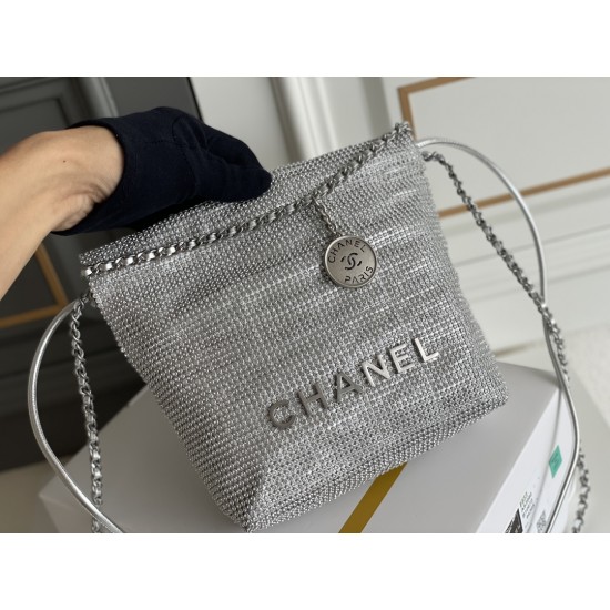 CHANEL 22 Bag