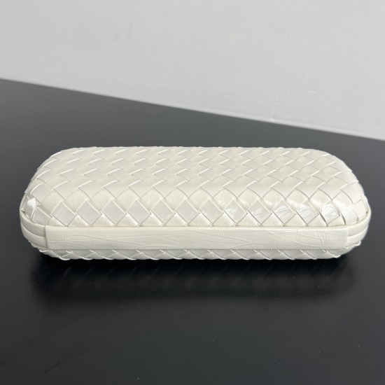 Bottega Veneta More