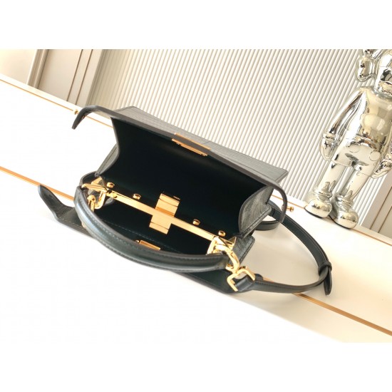 FENDI Peekaboo
