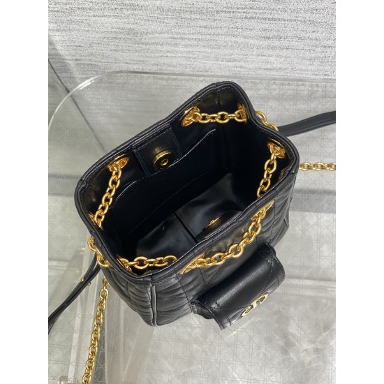 Dior Caro