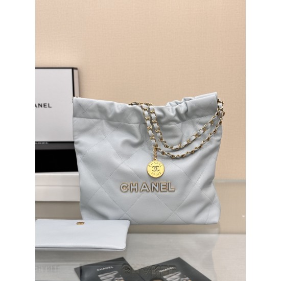 CHANEL 22 Bag