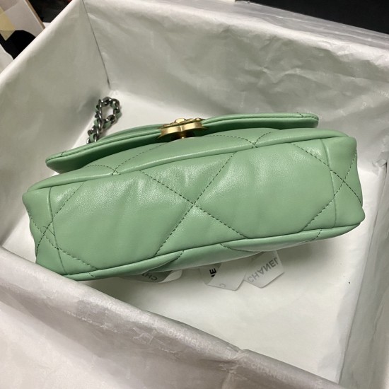 CHANEL 19 BAG