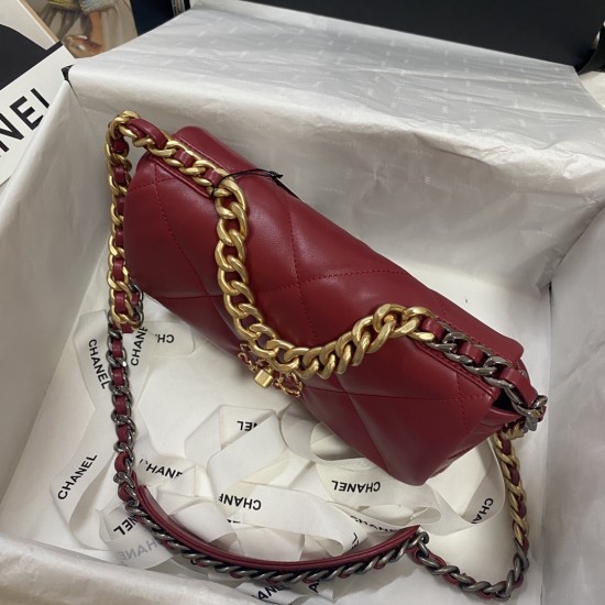 CHANEL 19 BAG
