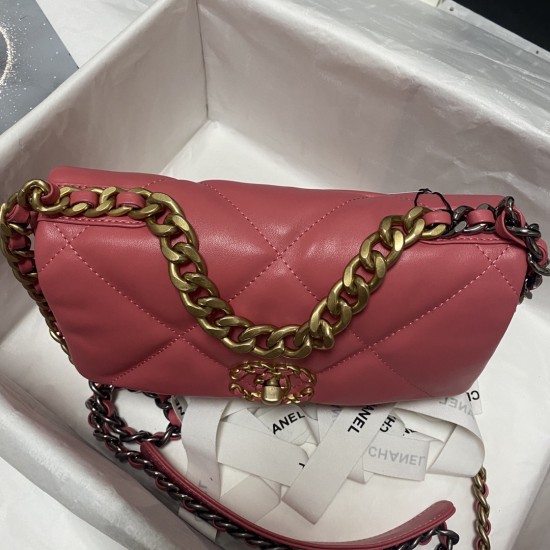 CHANEL 19 BAG