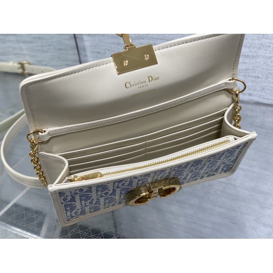 Dior Montaigne