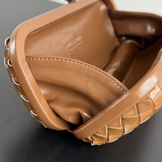 Bottega Veneta More