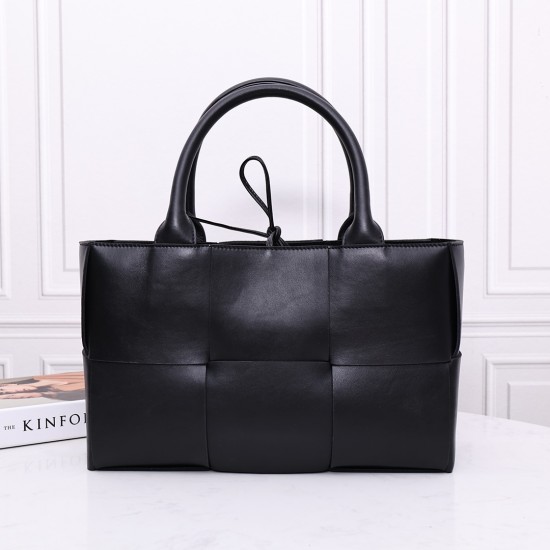 Bottega Veneta Tote
