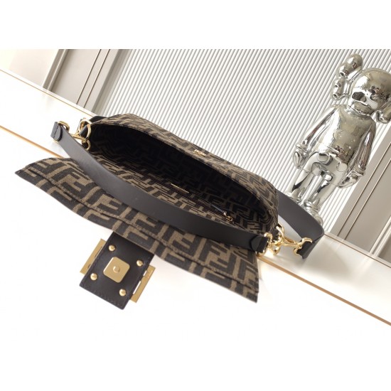 FENDI Baguette