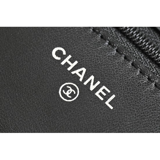 CHANEL WOC