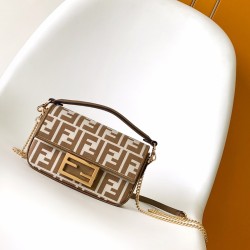 FENDI Baguette