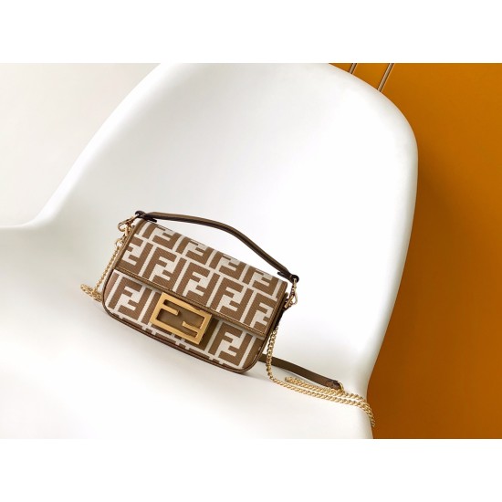 FENDI Baguette
