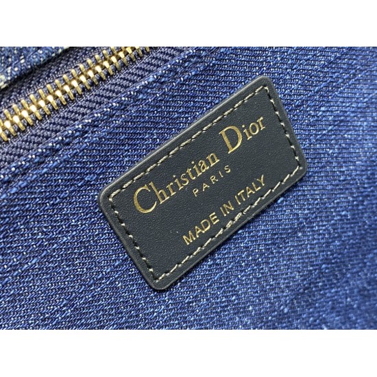Dior Montaigne