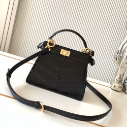 FENDI Peekaboo