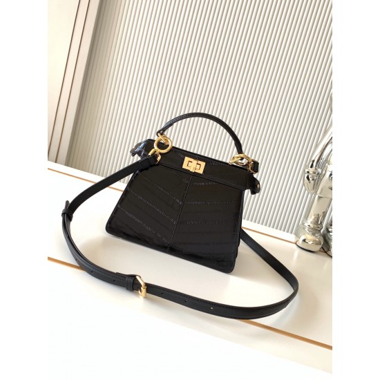 FENDI Peekaboo