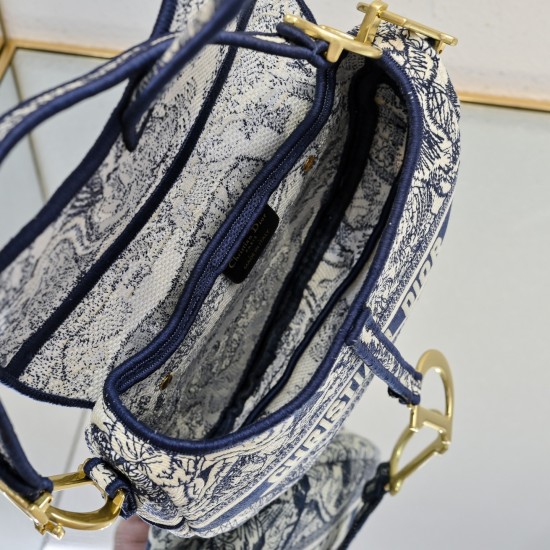 Dior Saddle