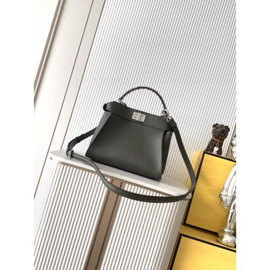 FENDI Peekaboo