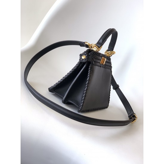 FENDI Peekaboo