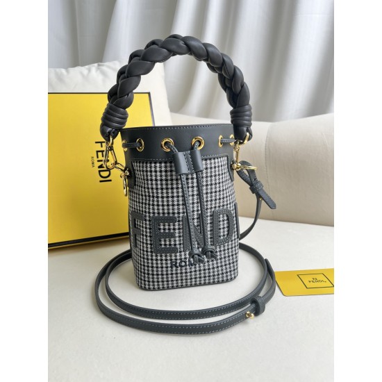 FENDI Bucket Bags