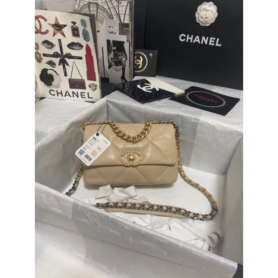 CHANEL 19 BAG
